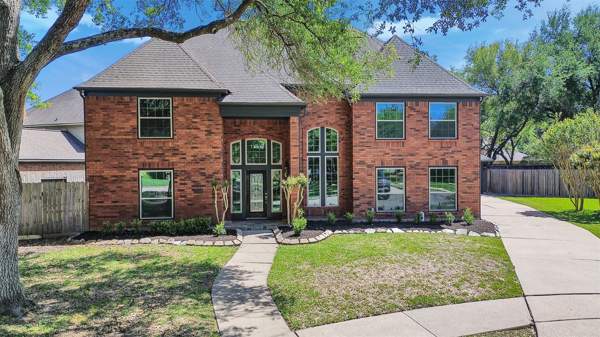 2109 Bay Hill Drive — photo