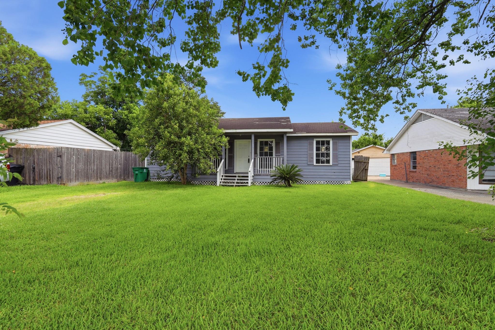 3517 Sparrow Street — photo