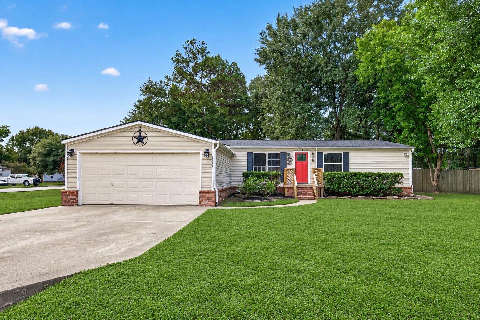 16396 Red Tail Hawk Court — photo