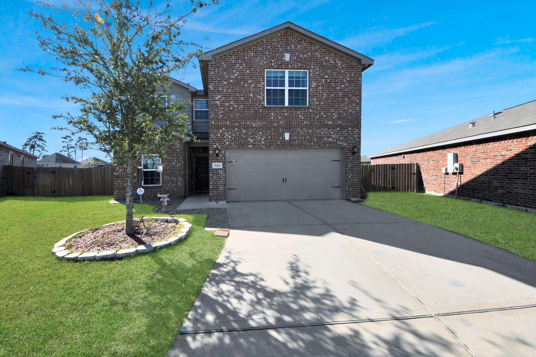 15203 Albert Oak Drive — photo