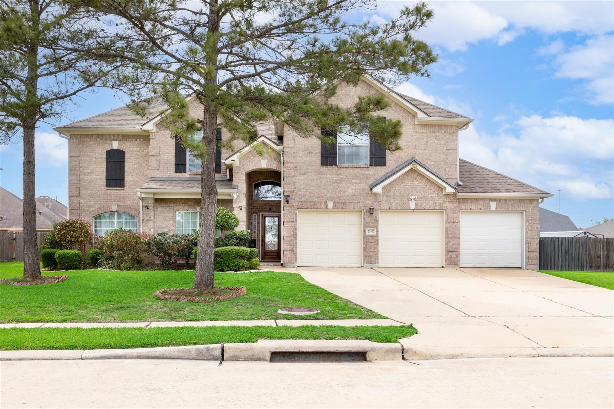 23307 Parkway Lakes Lane — photo