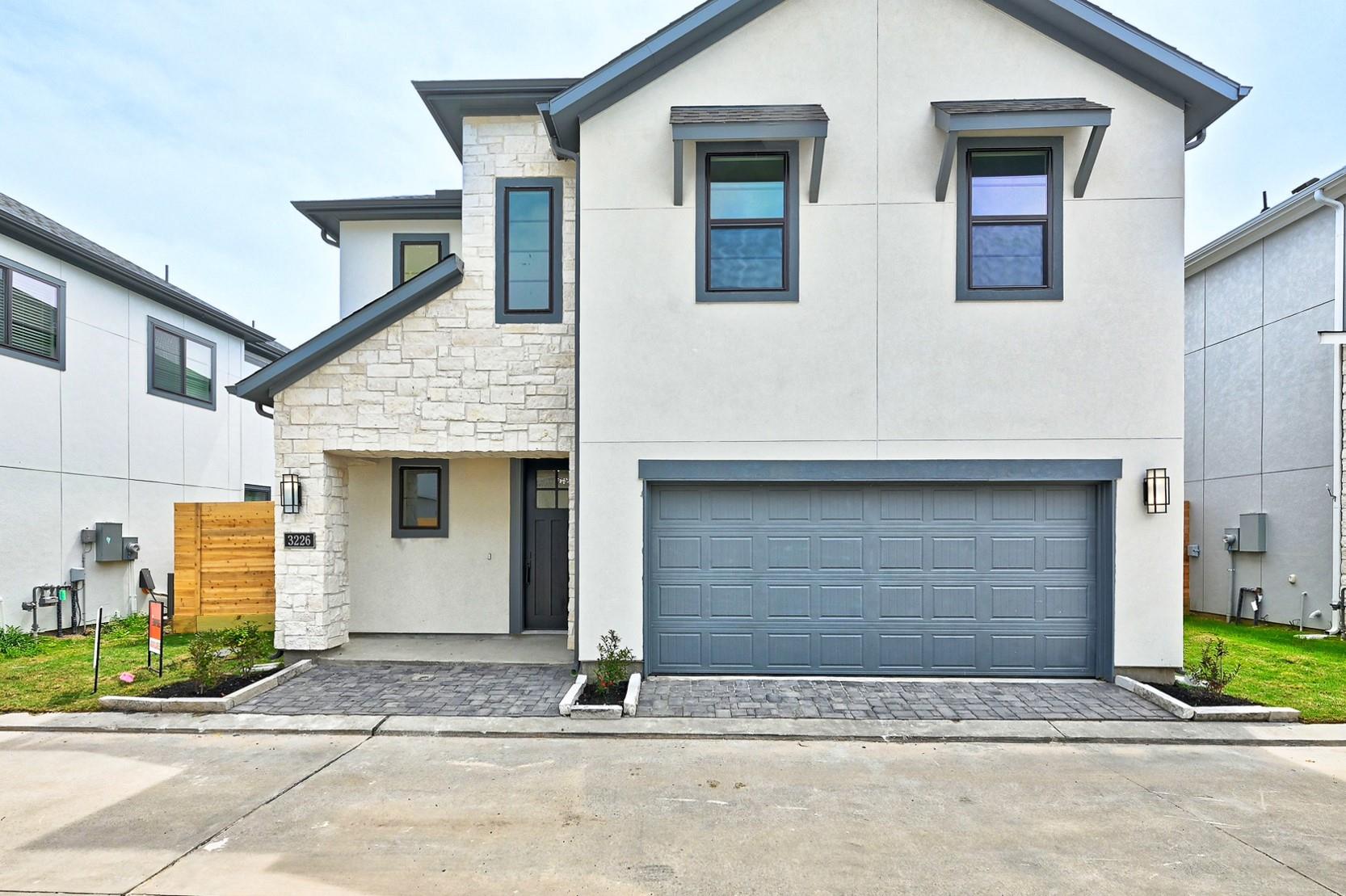 3226 Royal Oaks Hollow Lane — photo