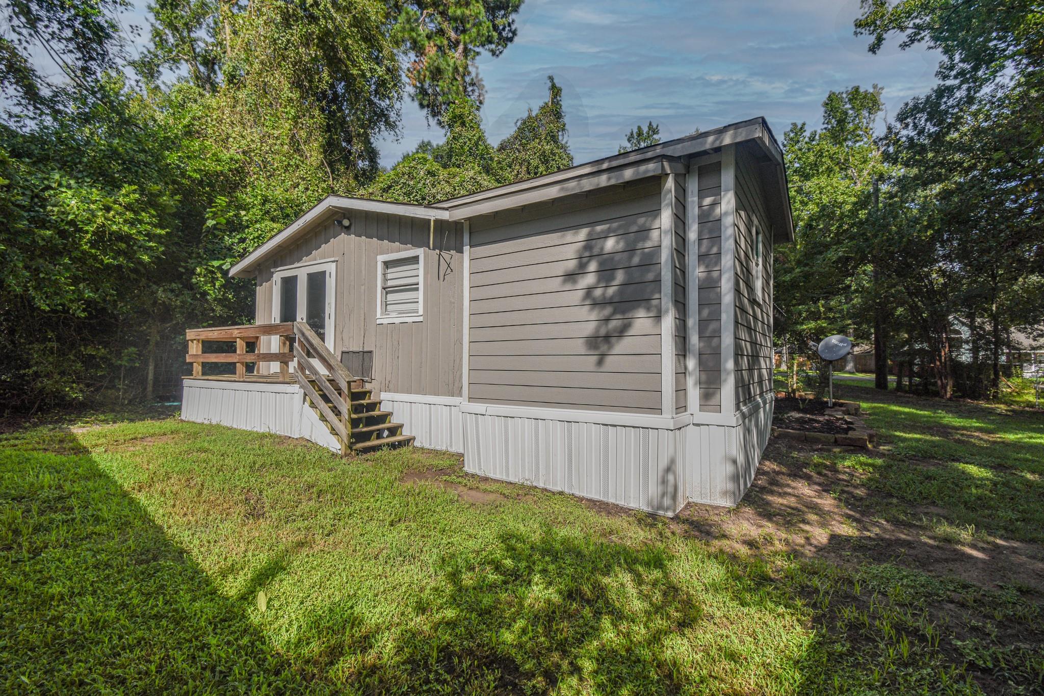 507 Sioux River Road — photo
