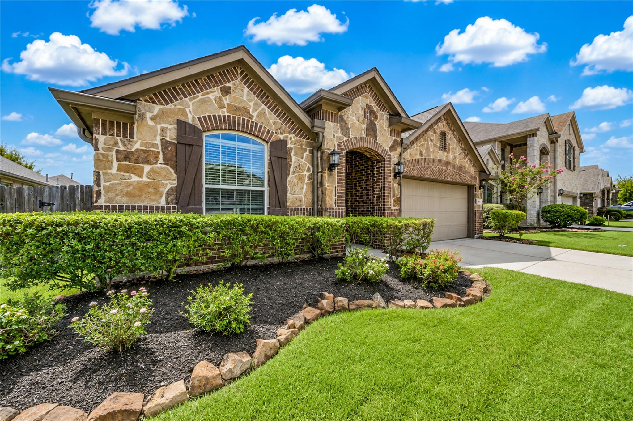 18711 Laurel Hills Drive — photo