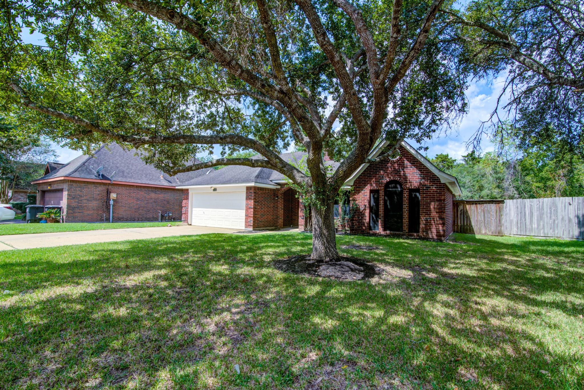 1145 Westglen Drive — photo