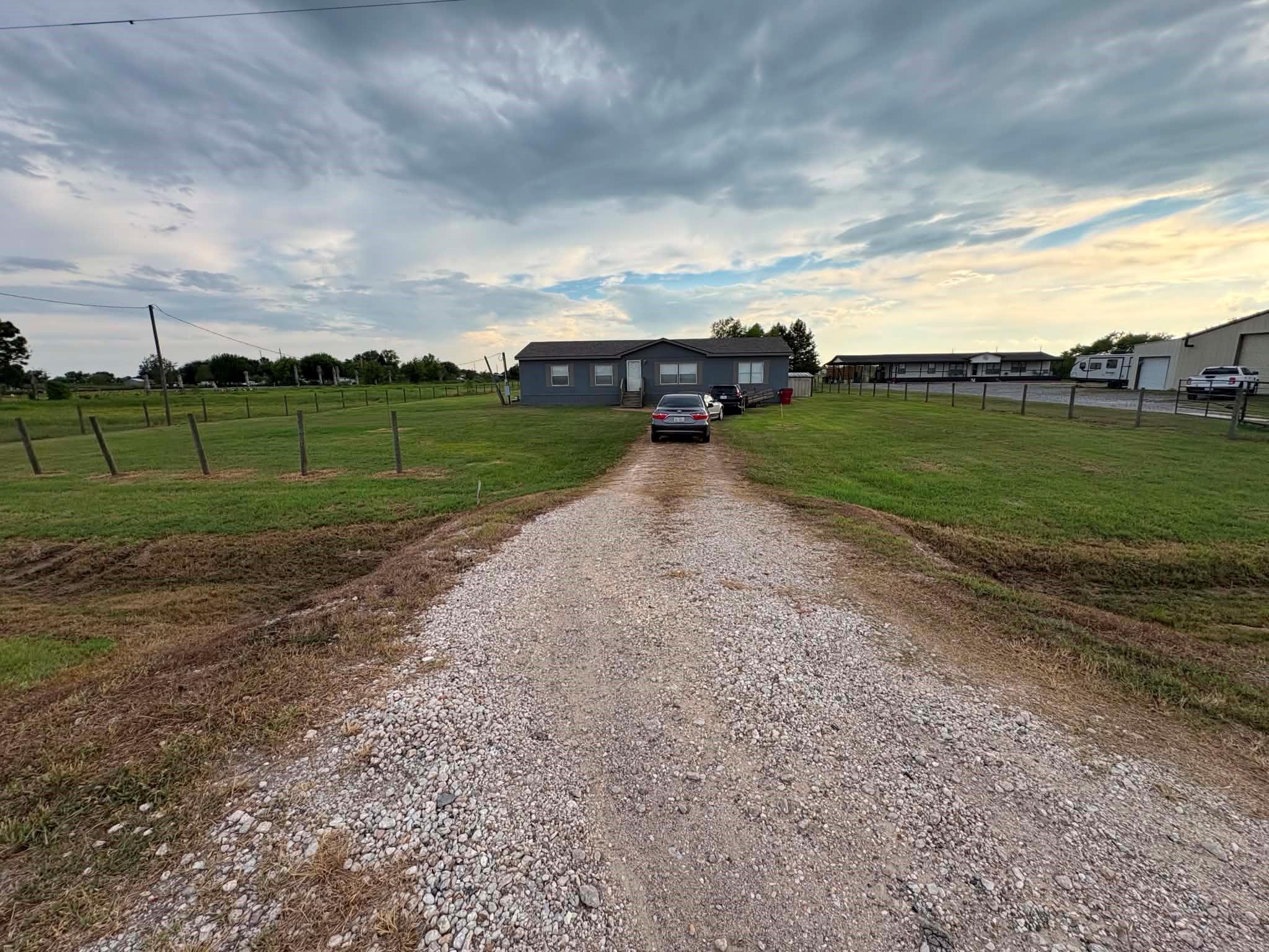 18318 Brumbelow Road — photo