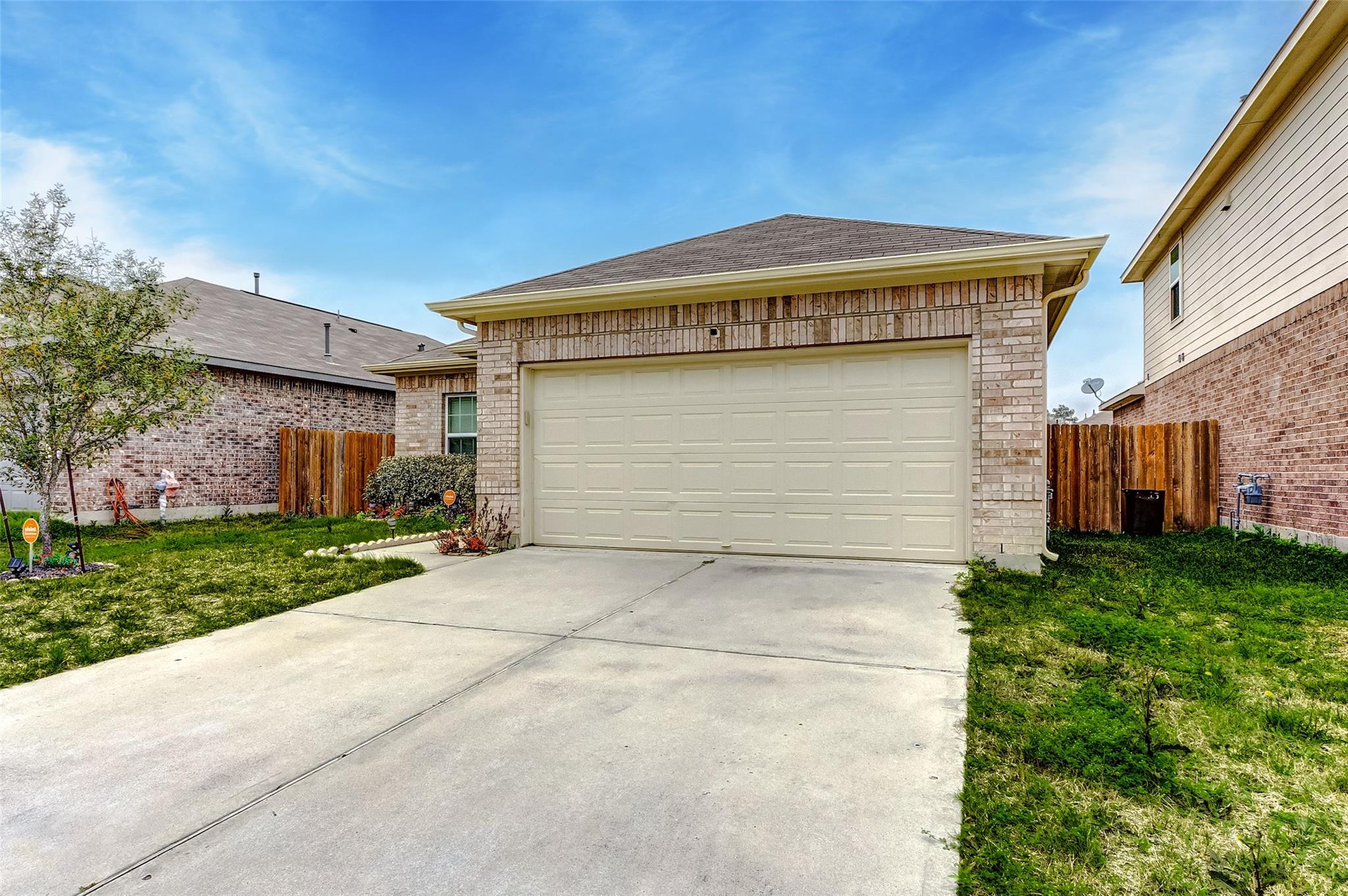 7411 Foxwaithe Lane — photo