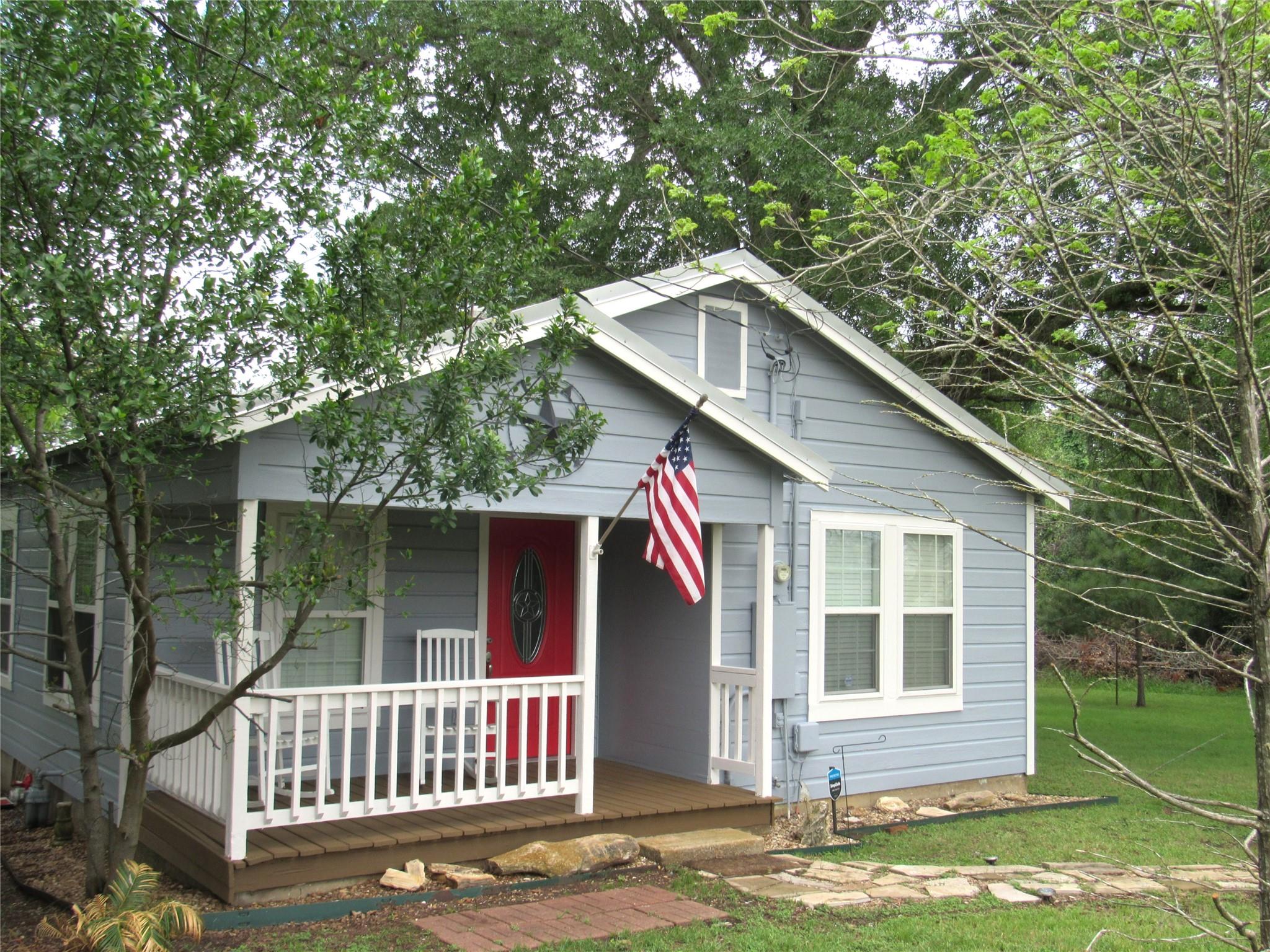 1013 Prairie Lea Street — photo