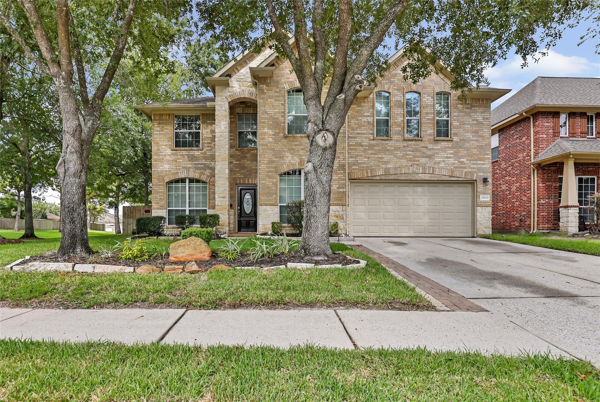 26032 Royal Emerald Lane — photo