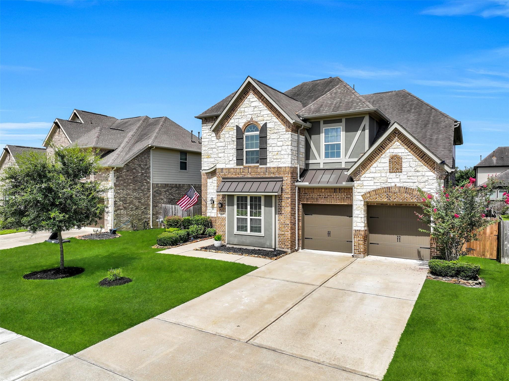 1645 Longwood Glen Lane — photo