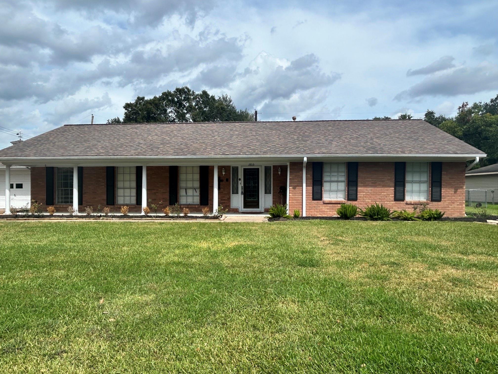 1805 Allen Street — photo