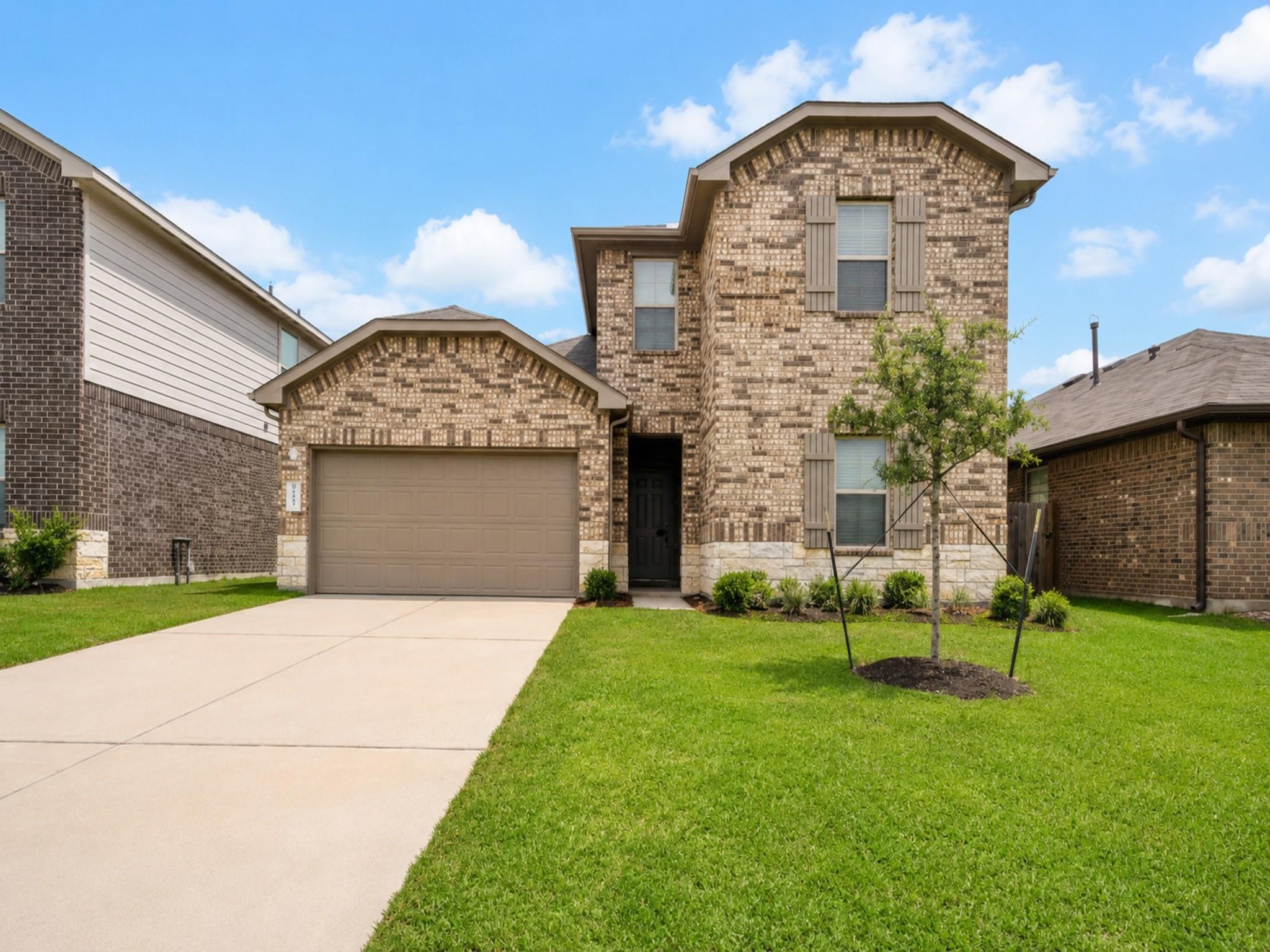 21143 Waze Lewis Drive — photo