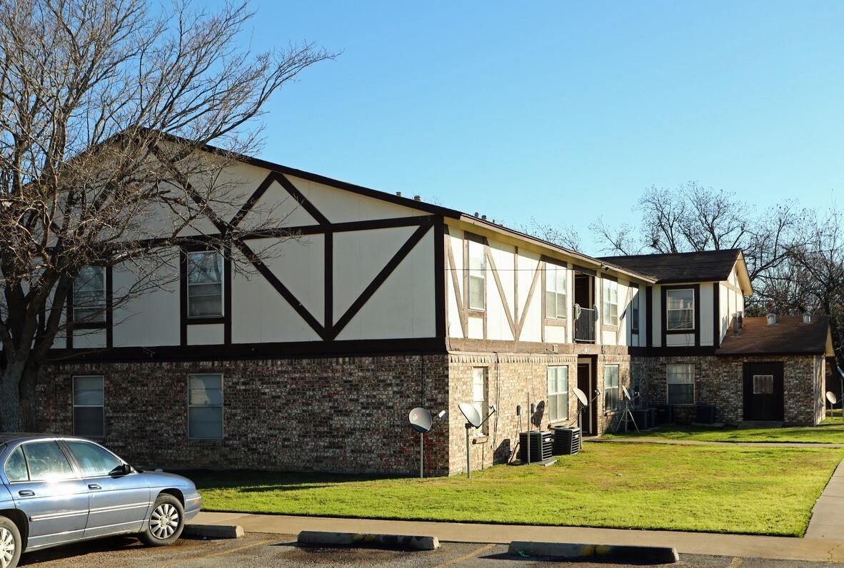 101 Pecan Street — photo