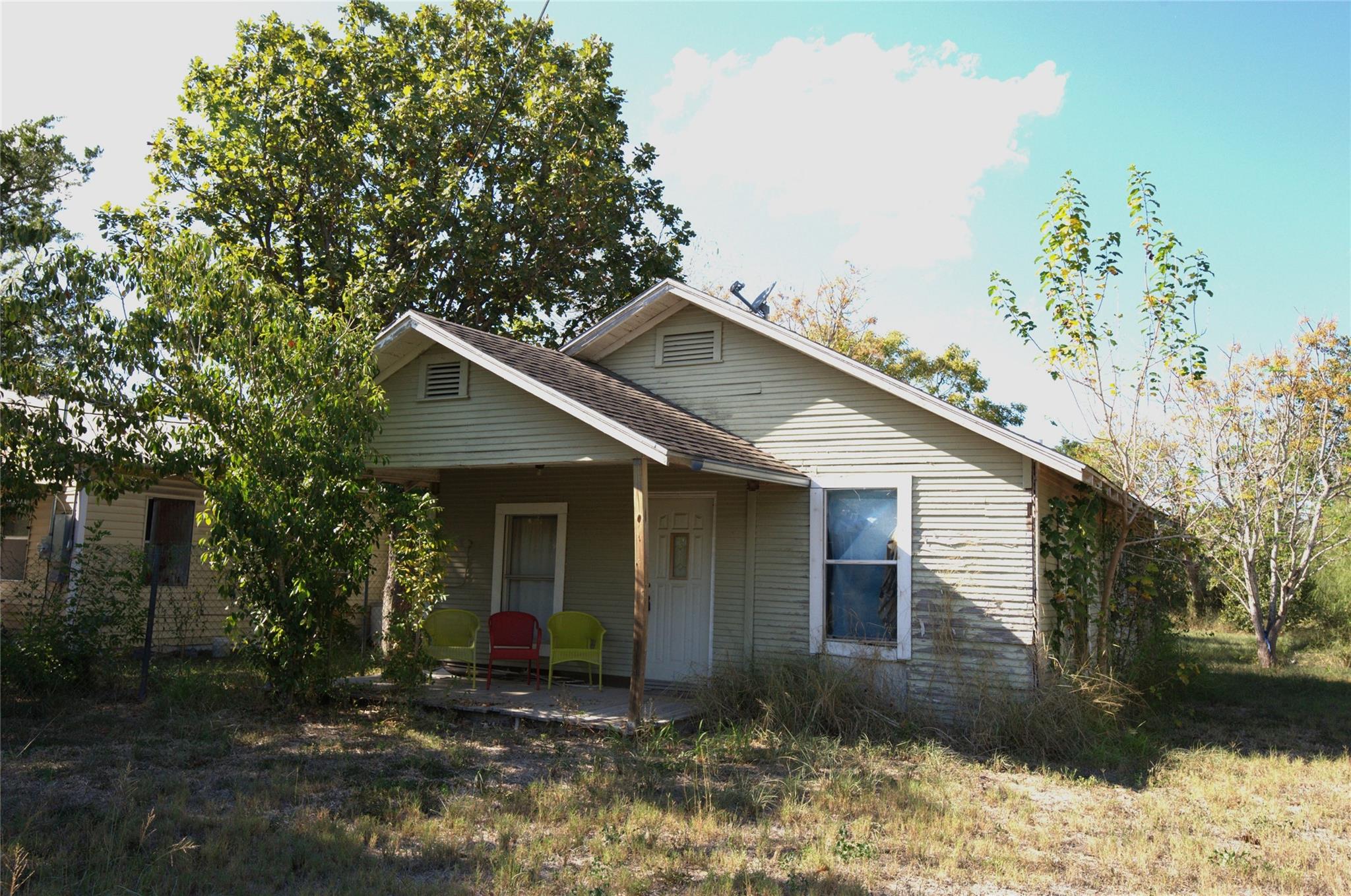 205 E Elliott Street — photo