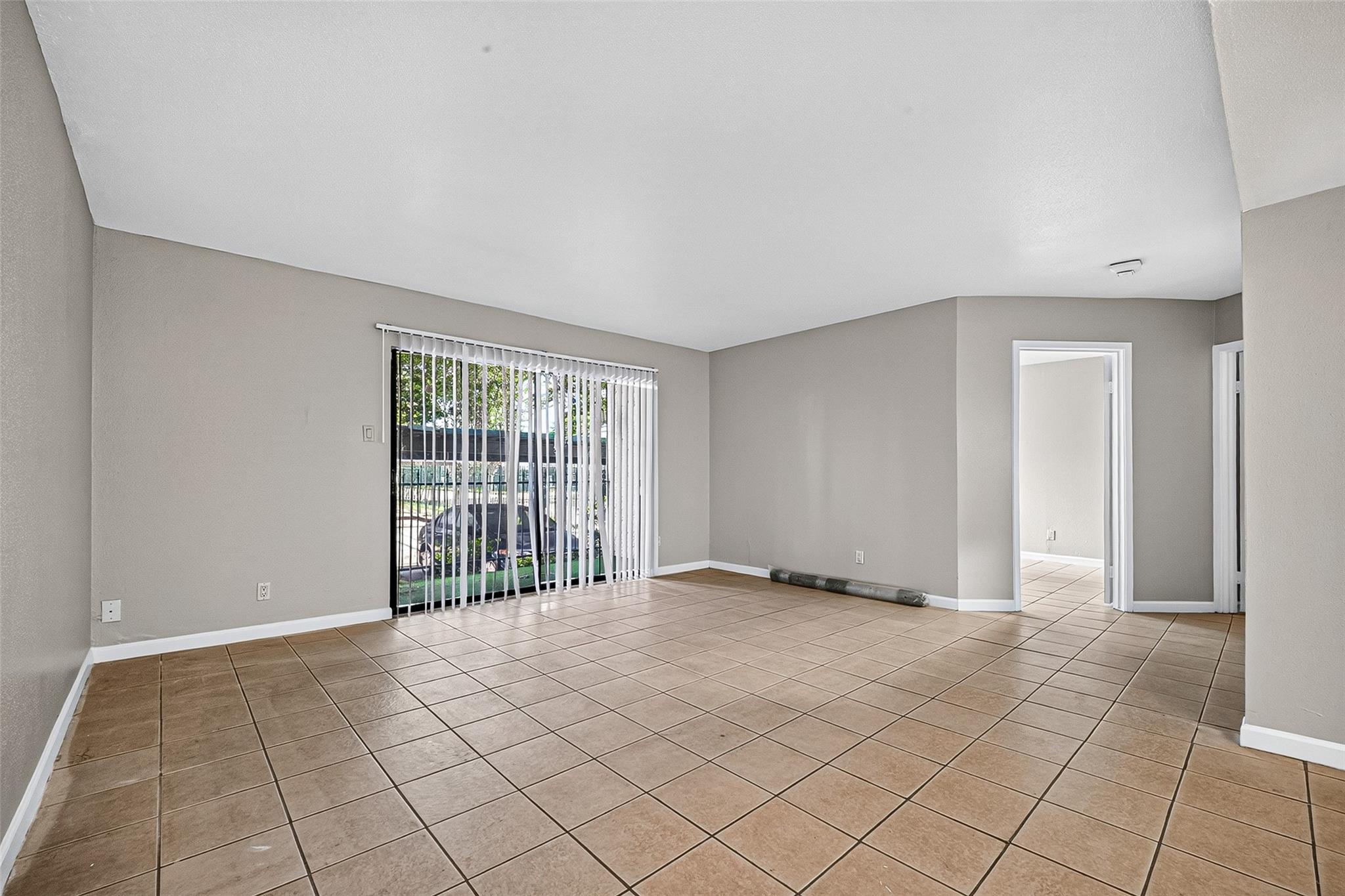 2814 S Bartell Drive #9 — photo