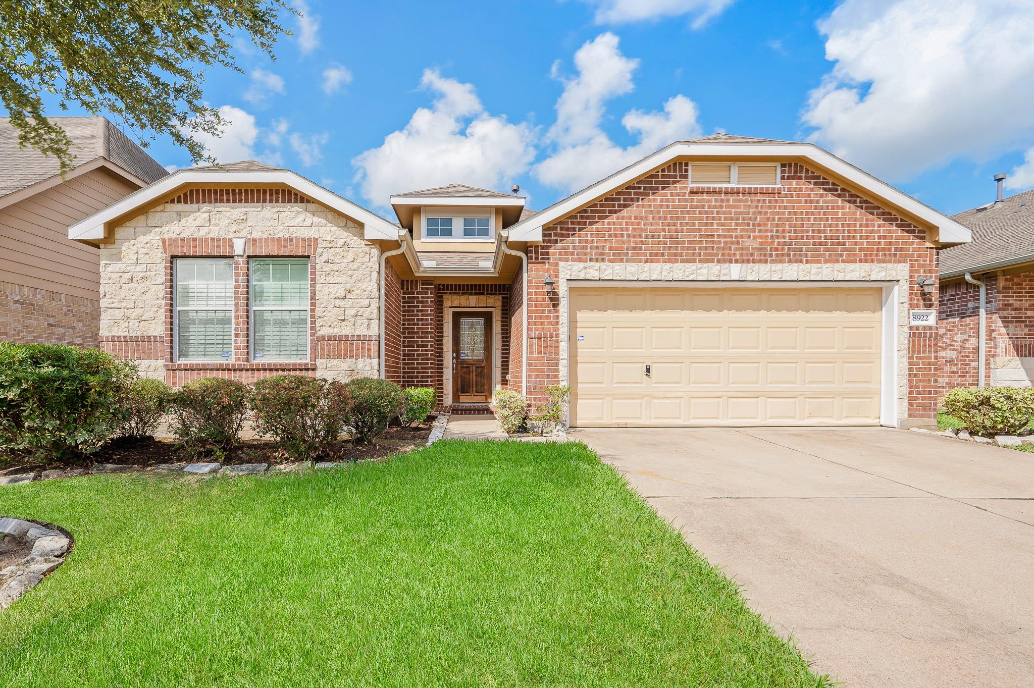 8922 Cedar Mound Lane — photo