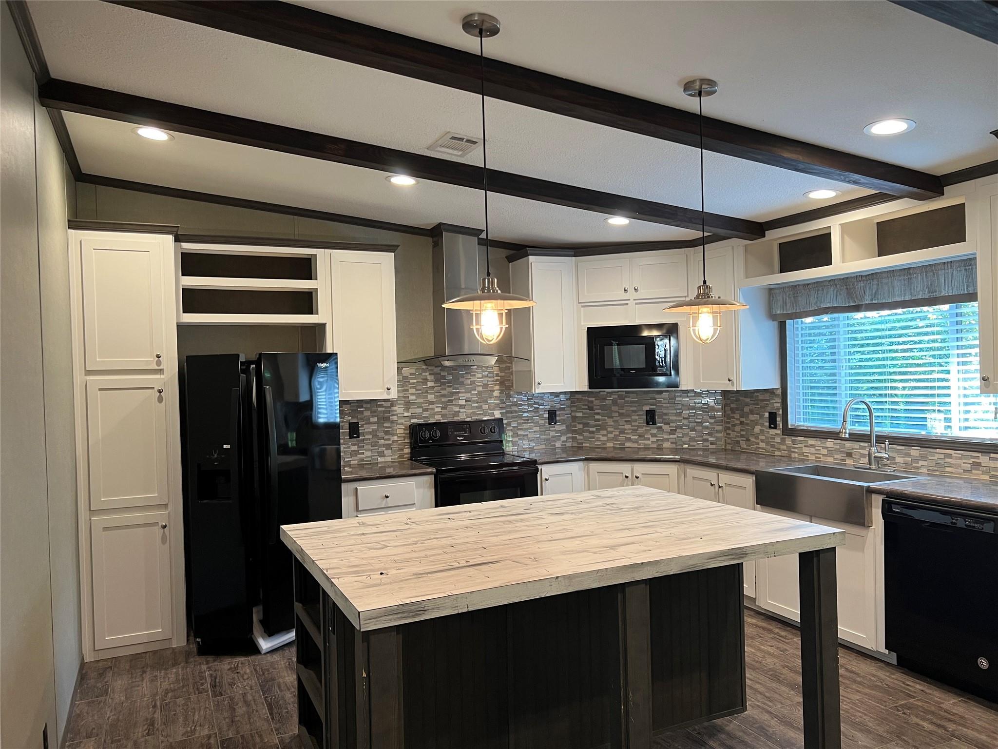 20615 Lazy Creek Drive — photo