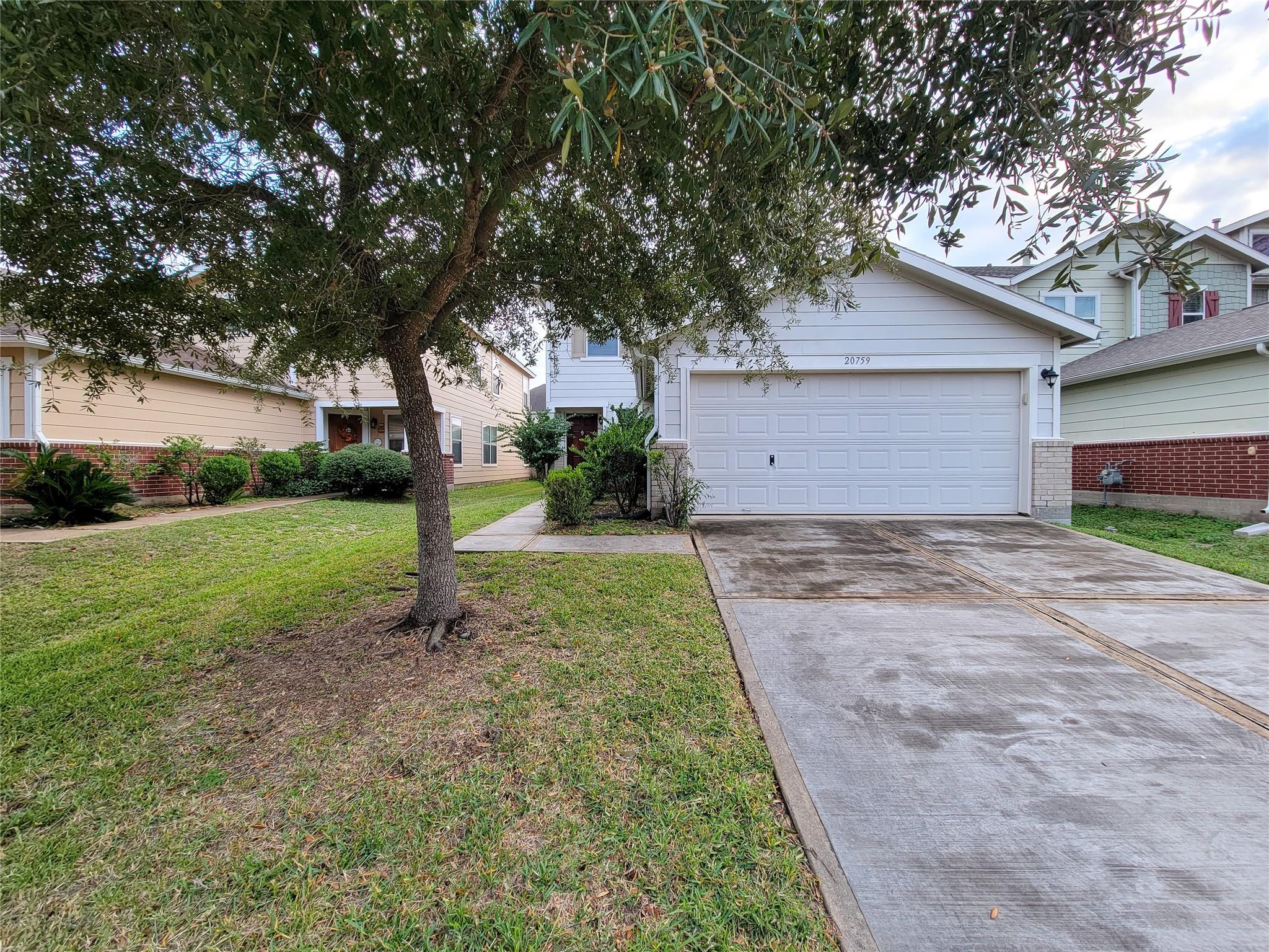 20759 Cypress Crescent Lane — photo