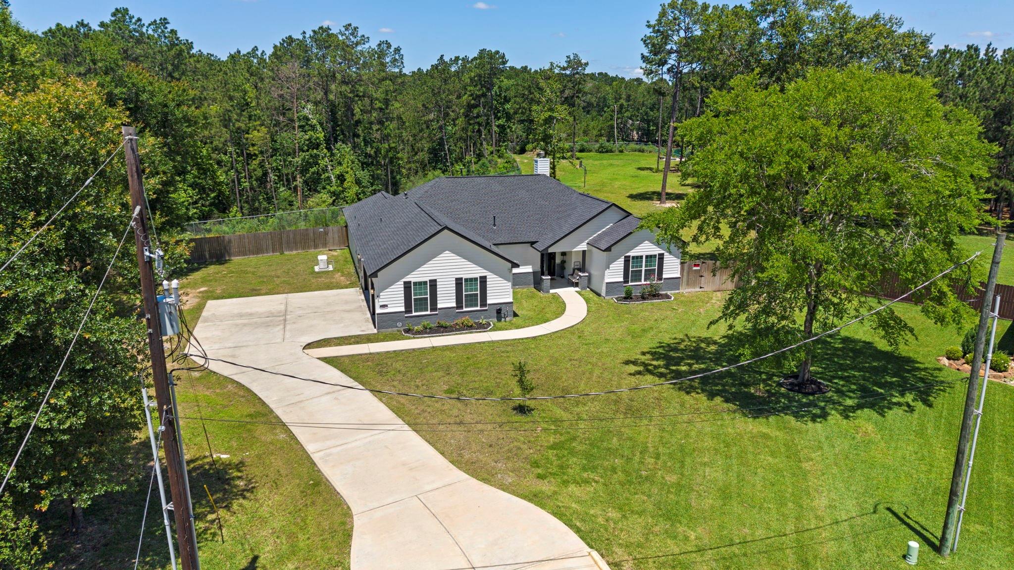 23148 Madeira Court — photo