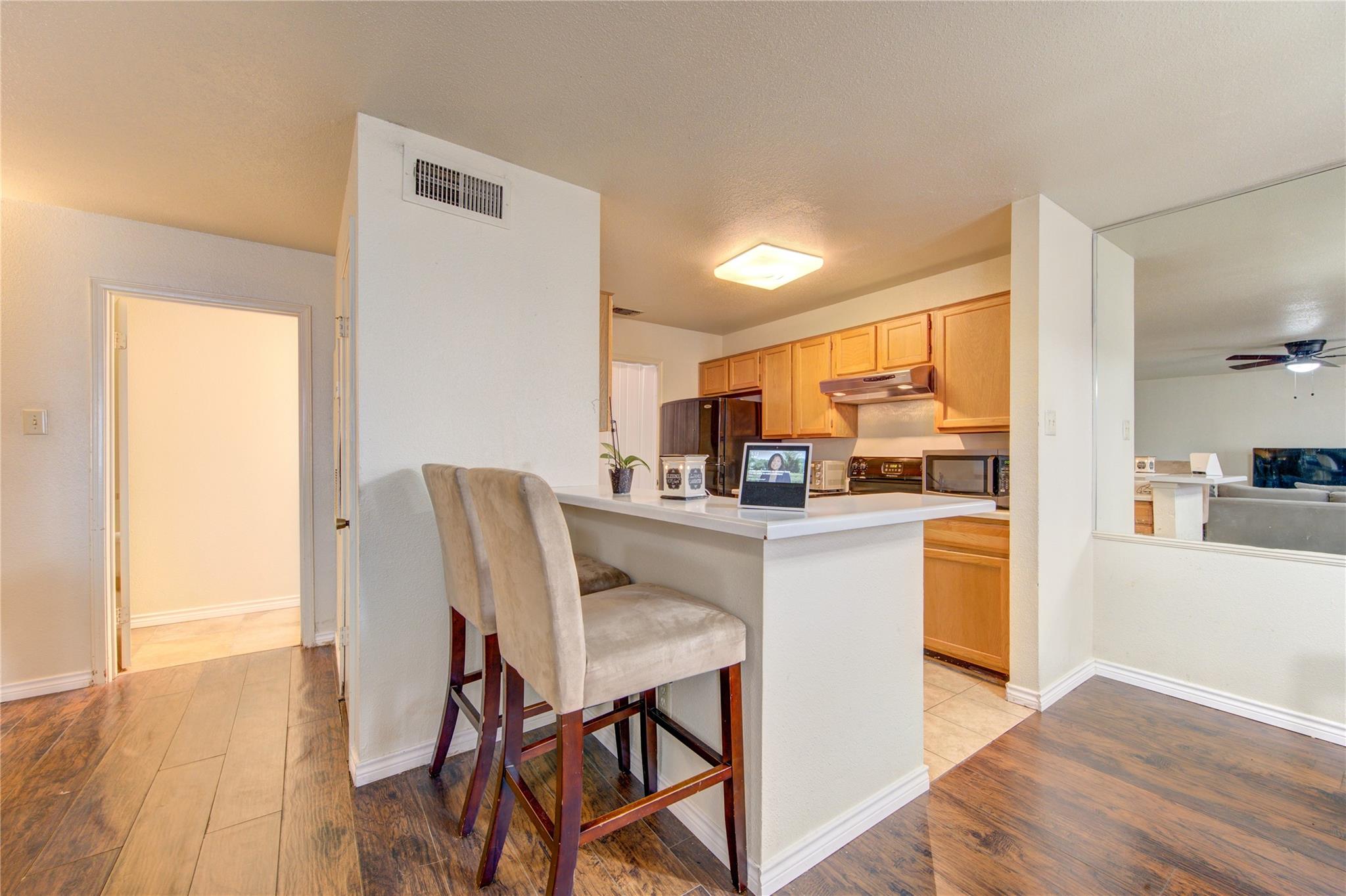 8245 Creekbend Drive — photo