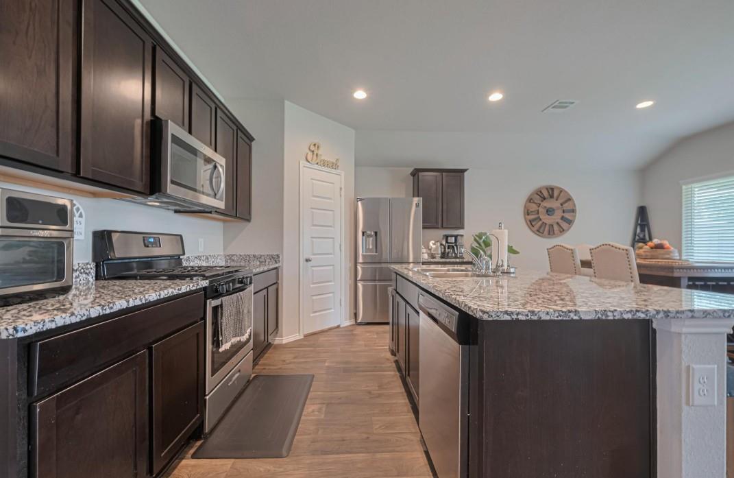 3923 Hawaiian Court — photo