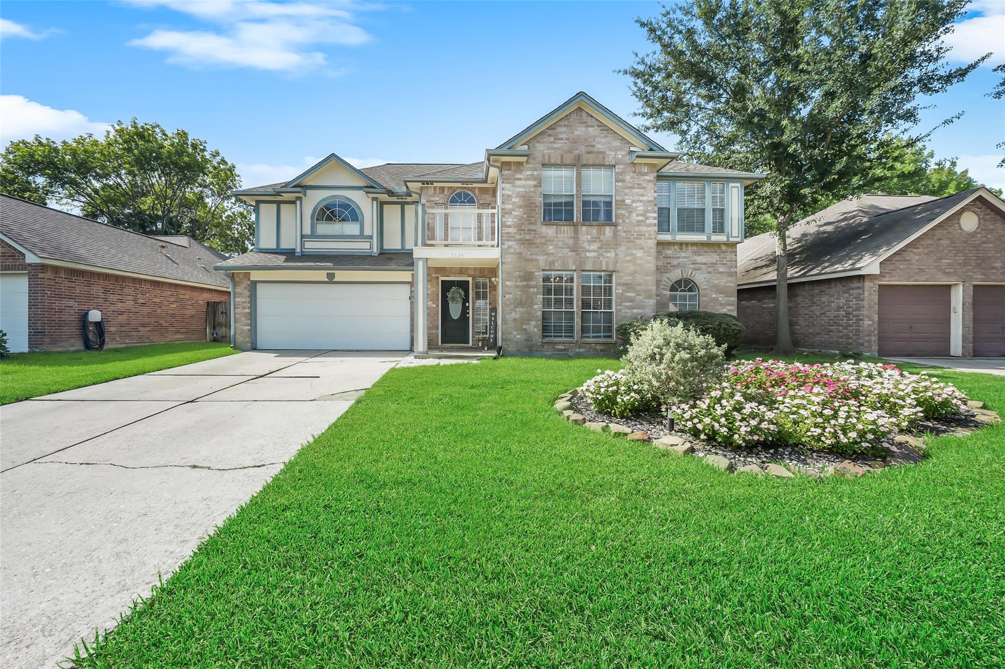 7323 Maple Walk Drive — photo