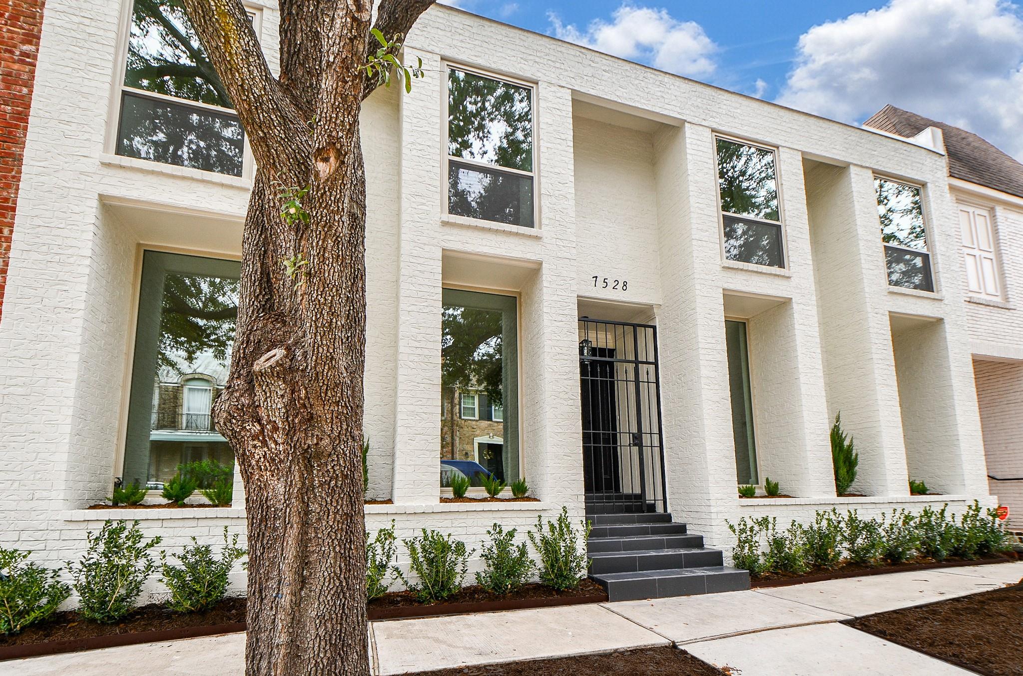 7528 Chevy Chase Drive — photo