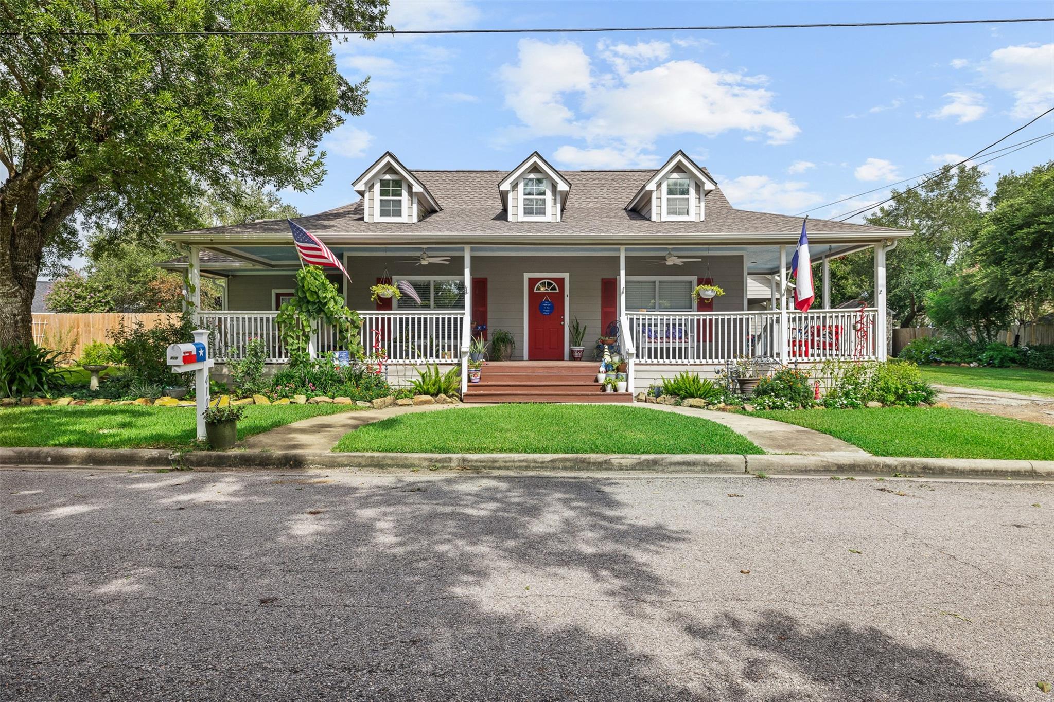 410 N Cochran Street — photo
