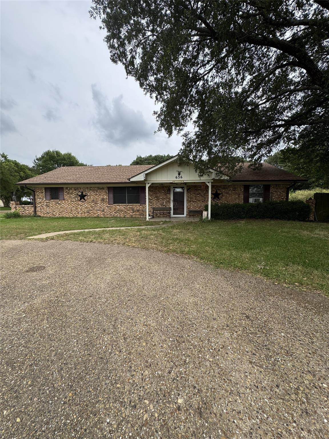 636 E Kempner Street — photo