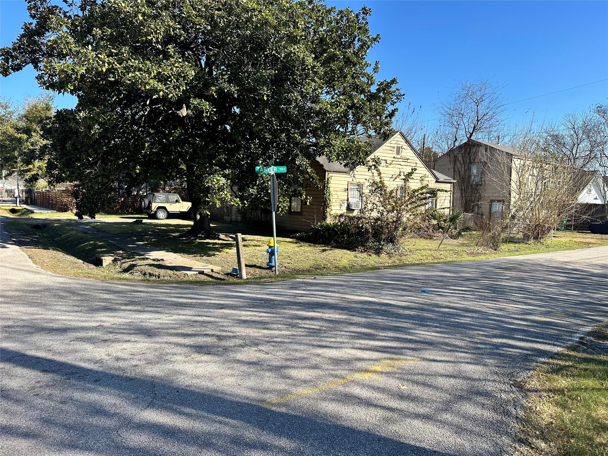 1502 Tabor Street — photo