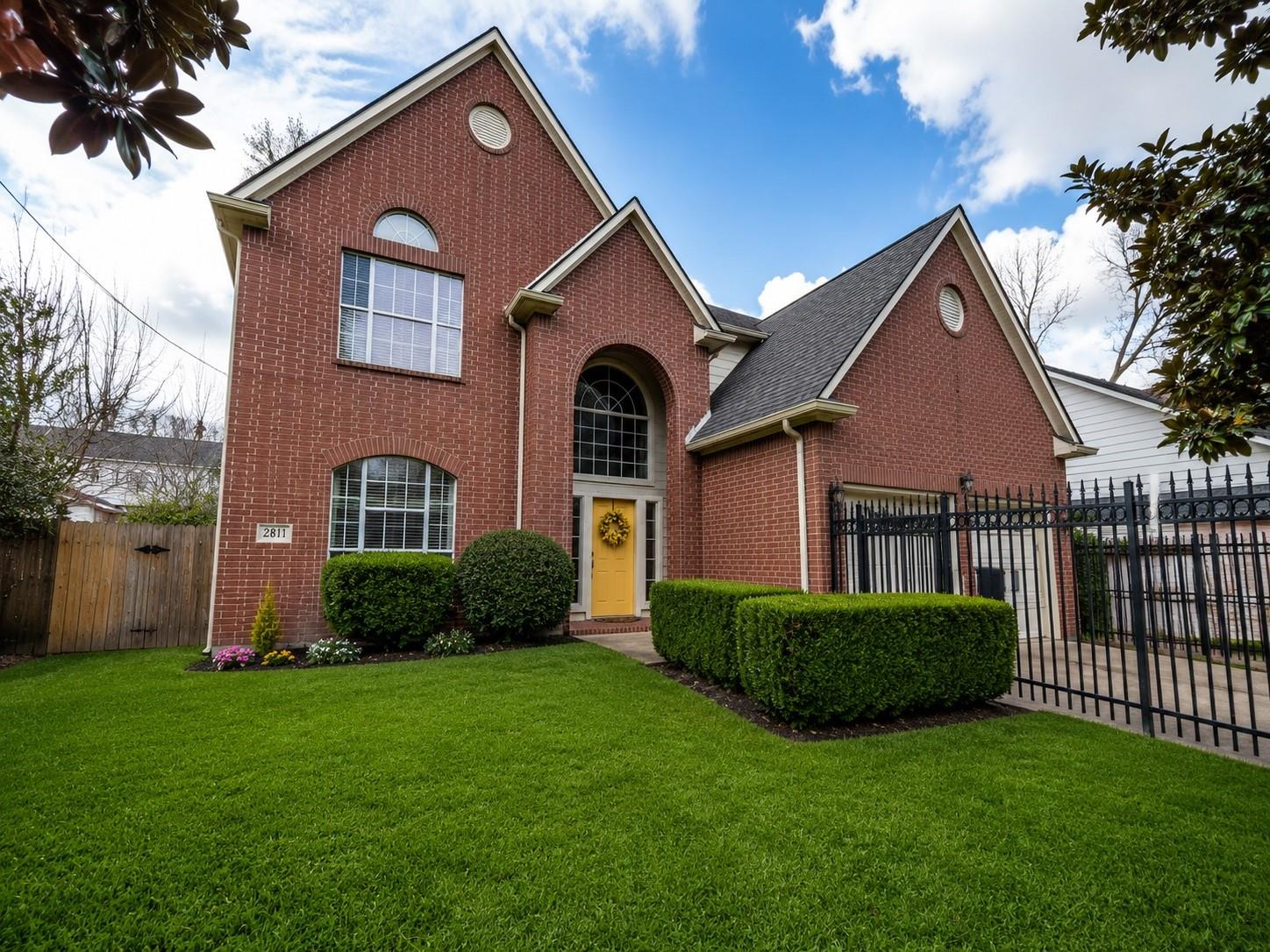 2811 Princeton Street — photo