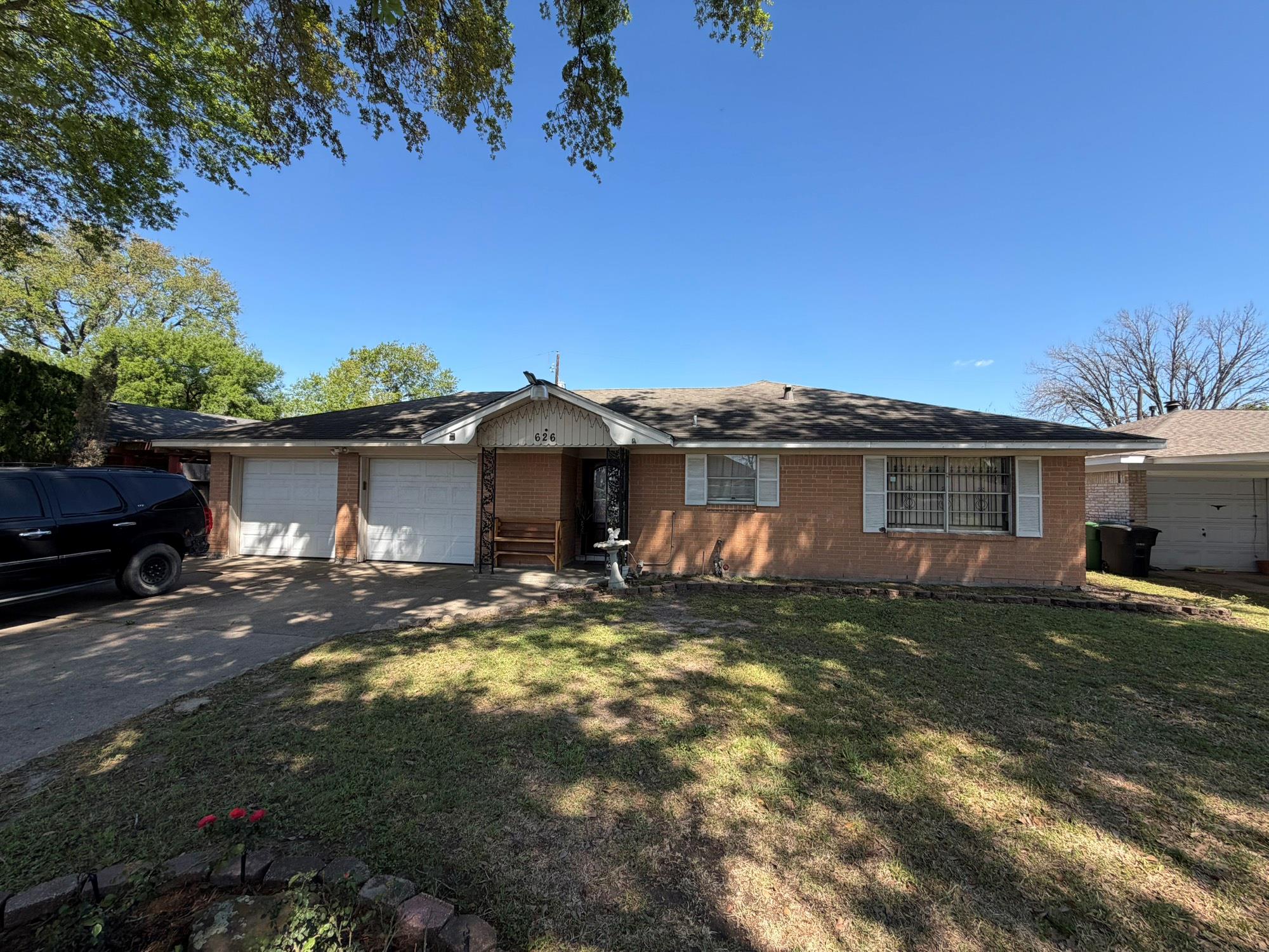 626 Saddle Rock Drive — photo
