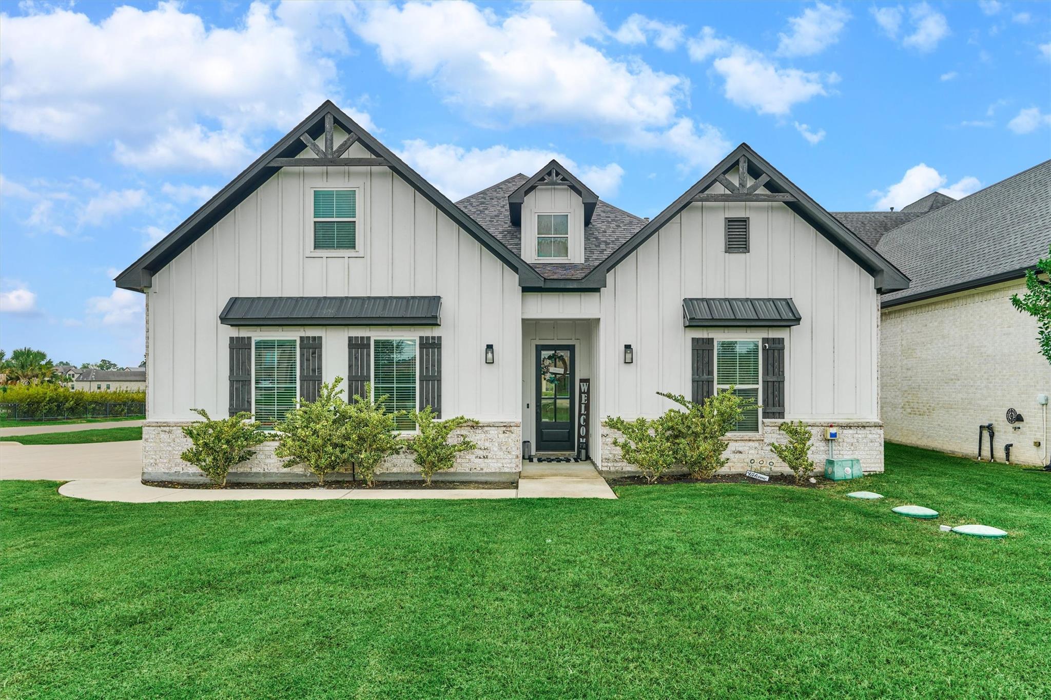 11609 Grand View Drive — photo
