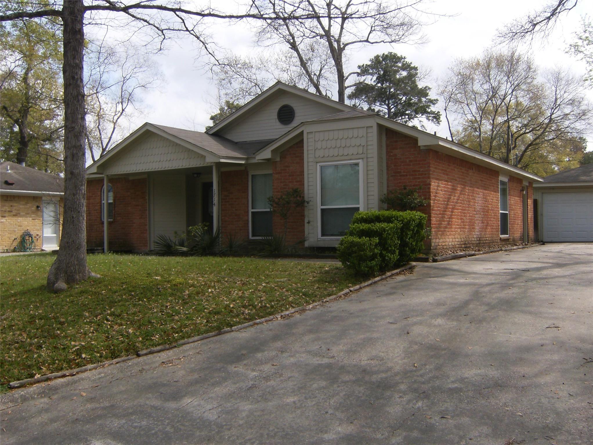 1714 Rebecca Lane — photo
