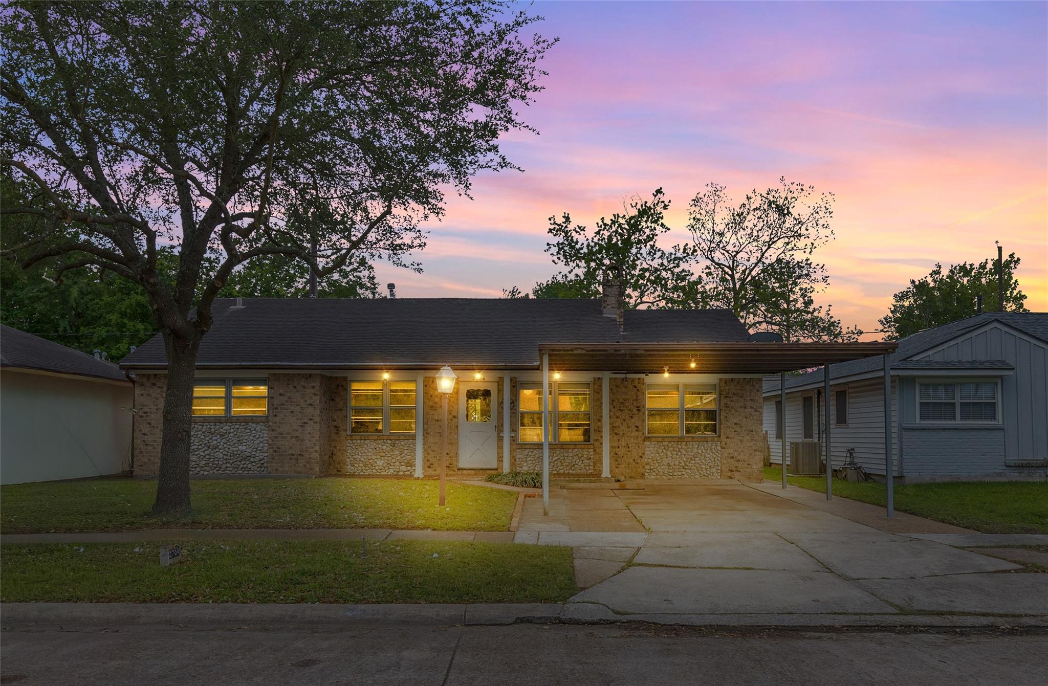 2704 Sweetgum Street — photo
