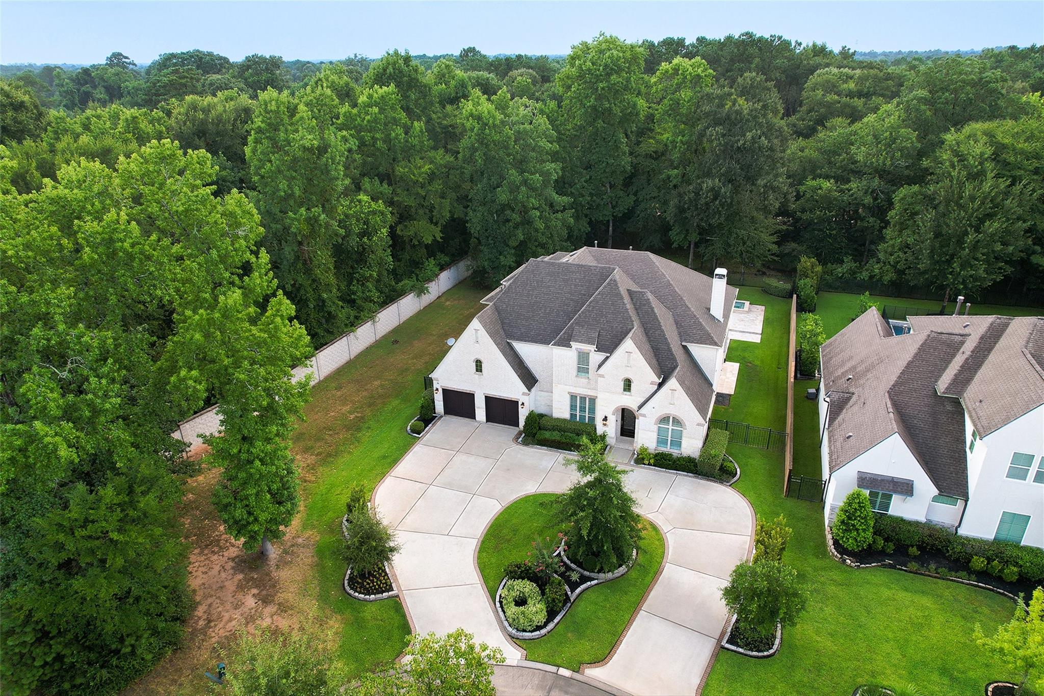 182 Caledonia Circle — photo