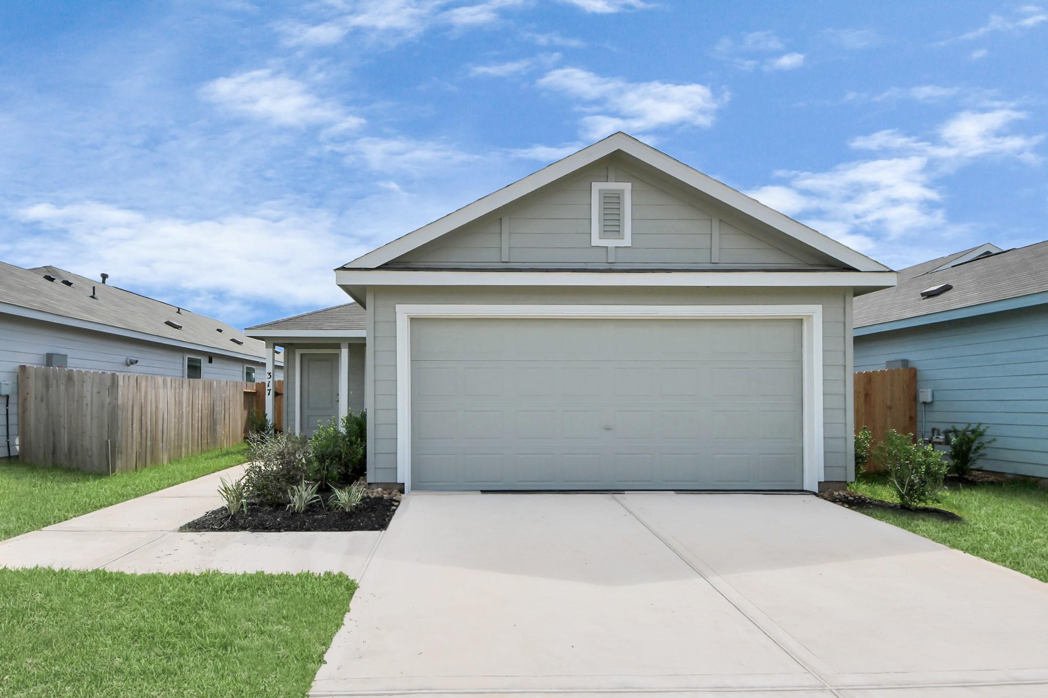 1306 Charlotte Way — photo