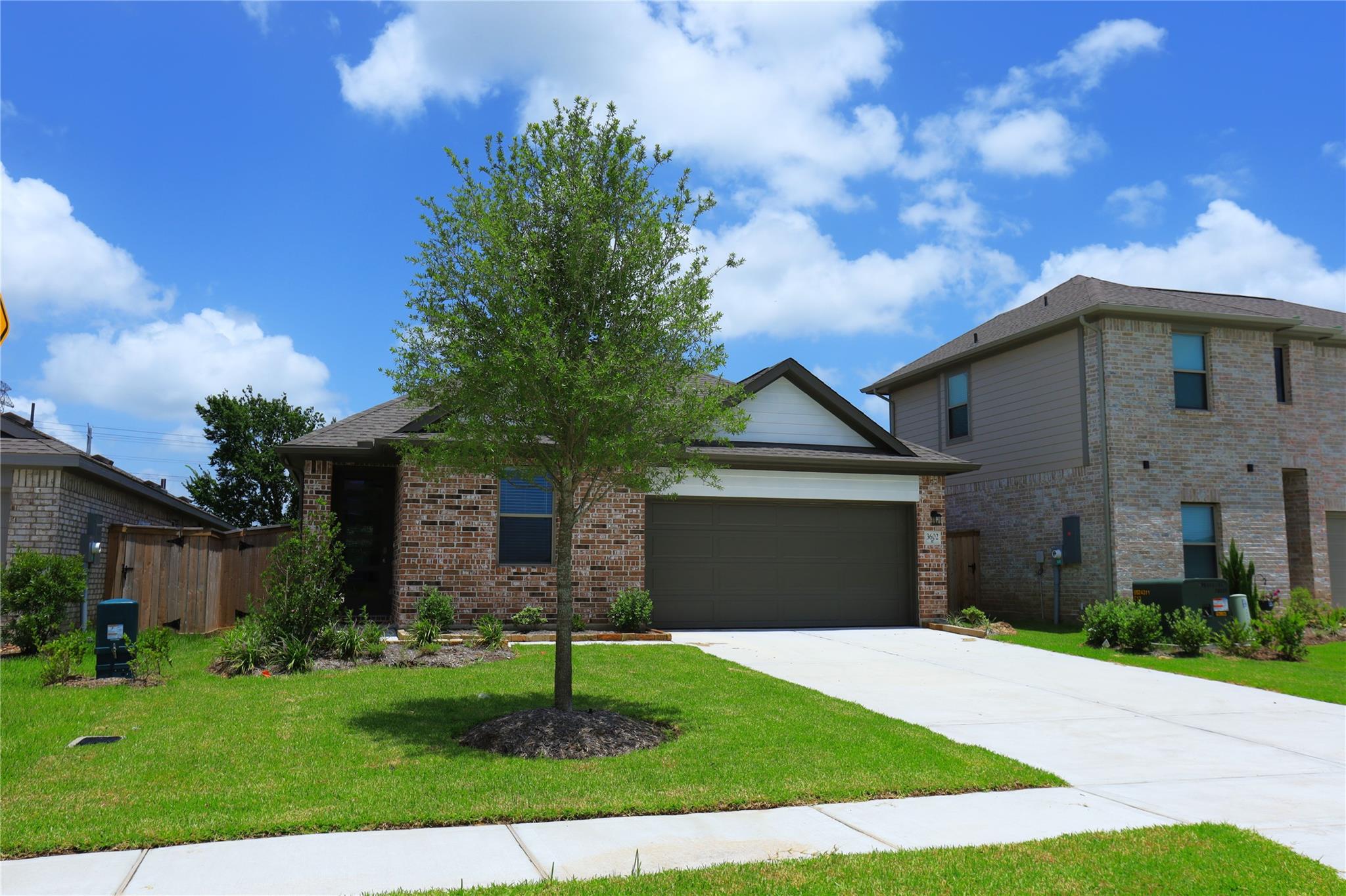 3602 Atlas Point, Angleton, TX 77515