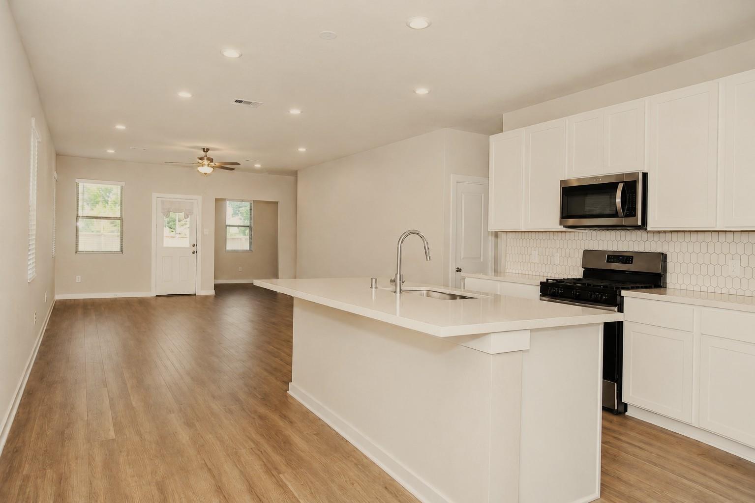 3602 Atlas Point, Angleton, TX 77515 — photo 3