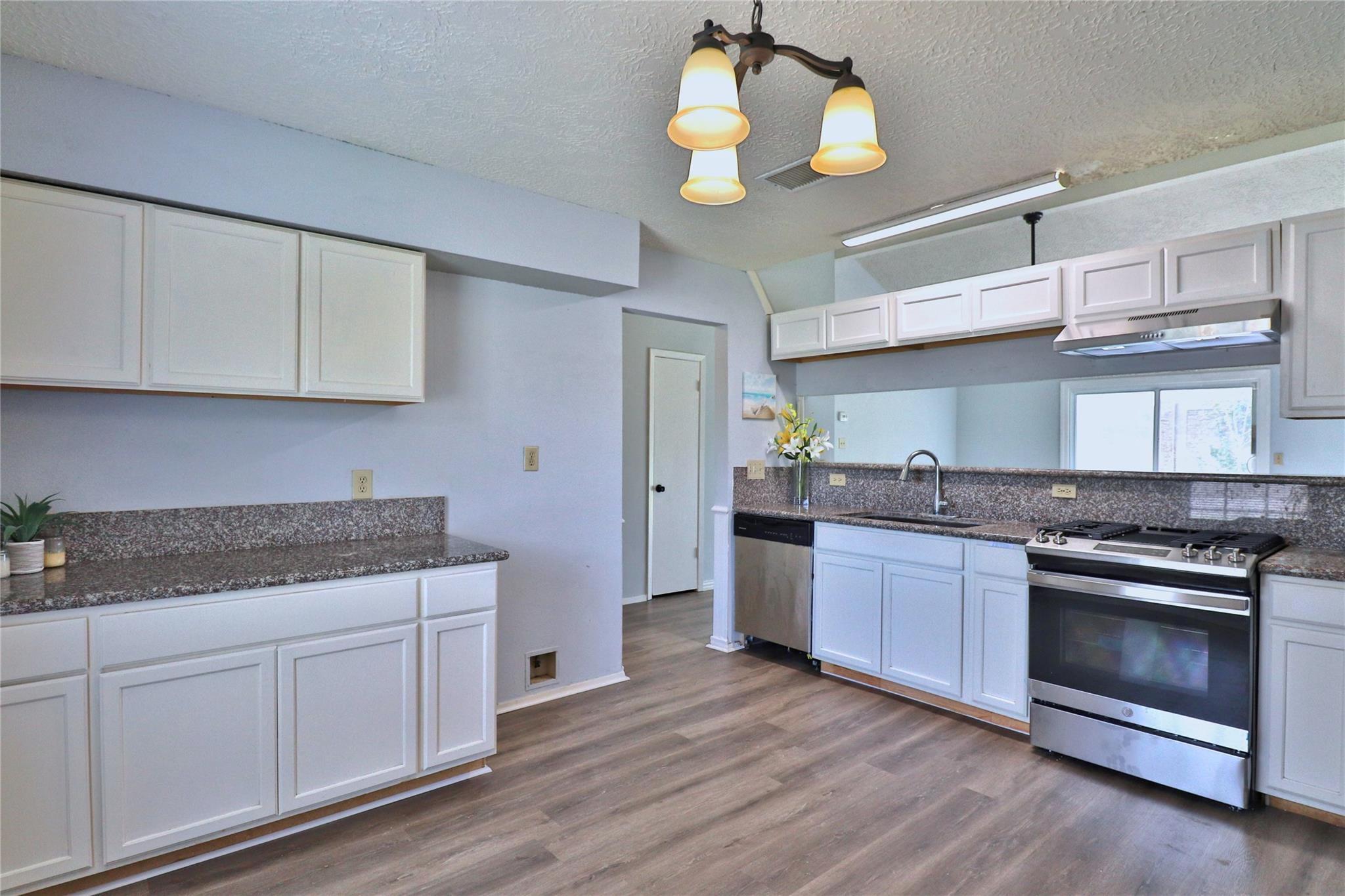 2706 S Brompton Drive — photo