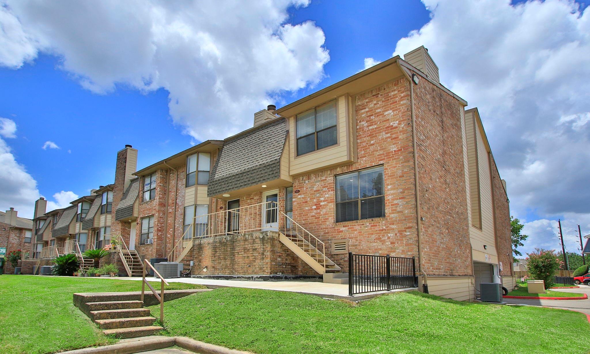 2119 Place Rebecca Lane #F8 — photo