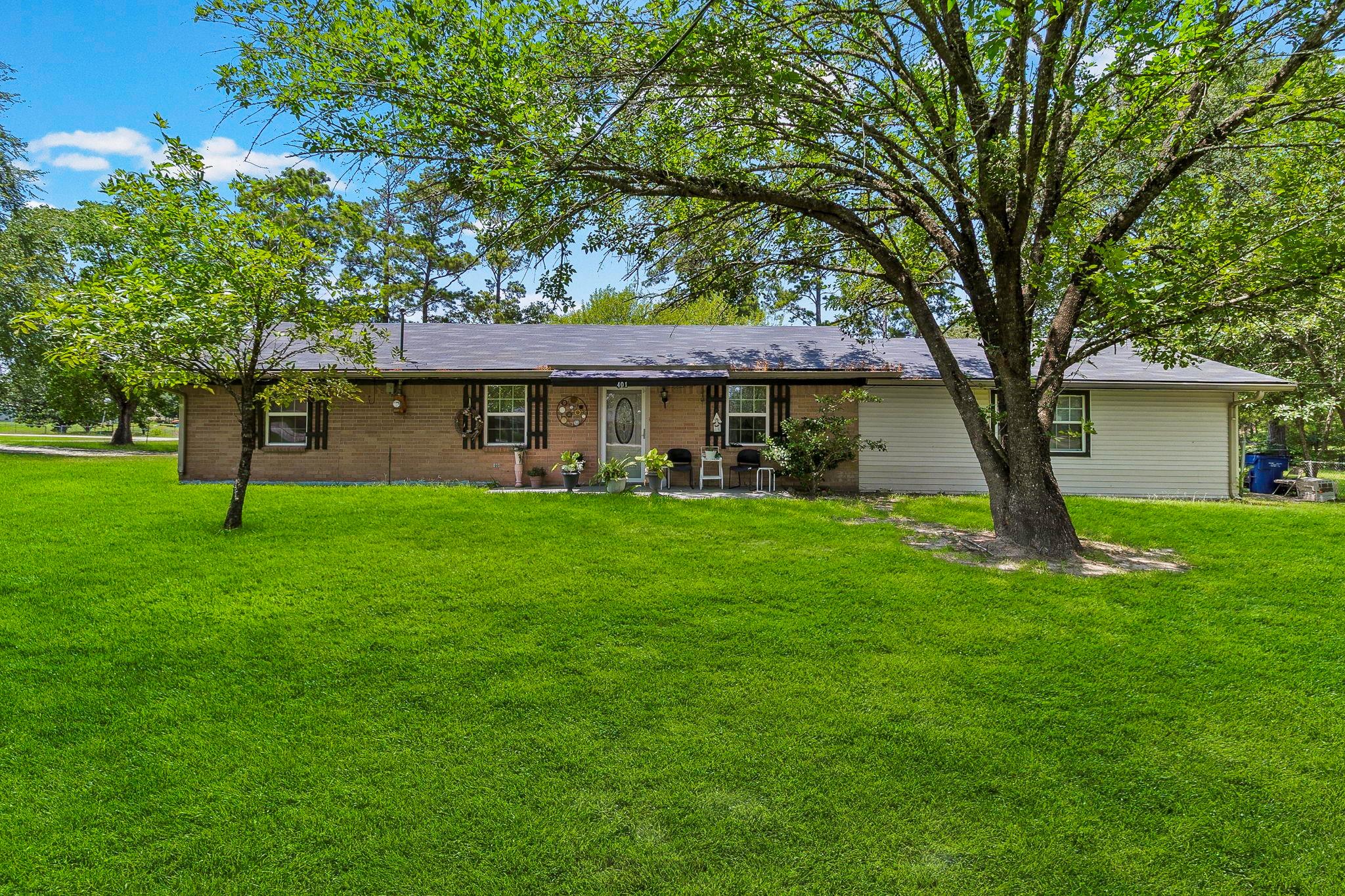 401 Dogwood Circle — photo