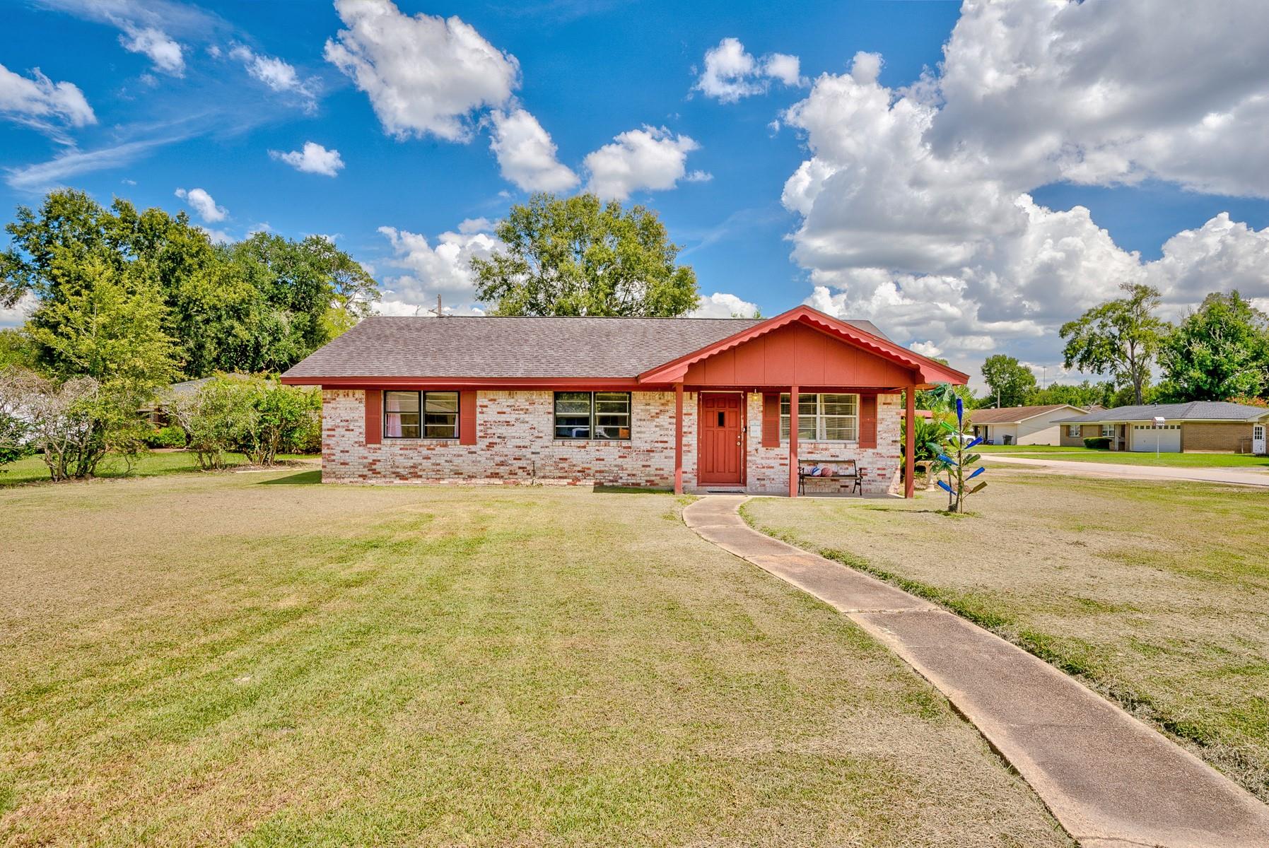 1120 Alma Circle — photo
