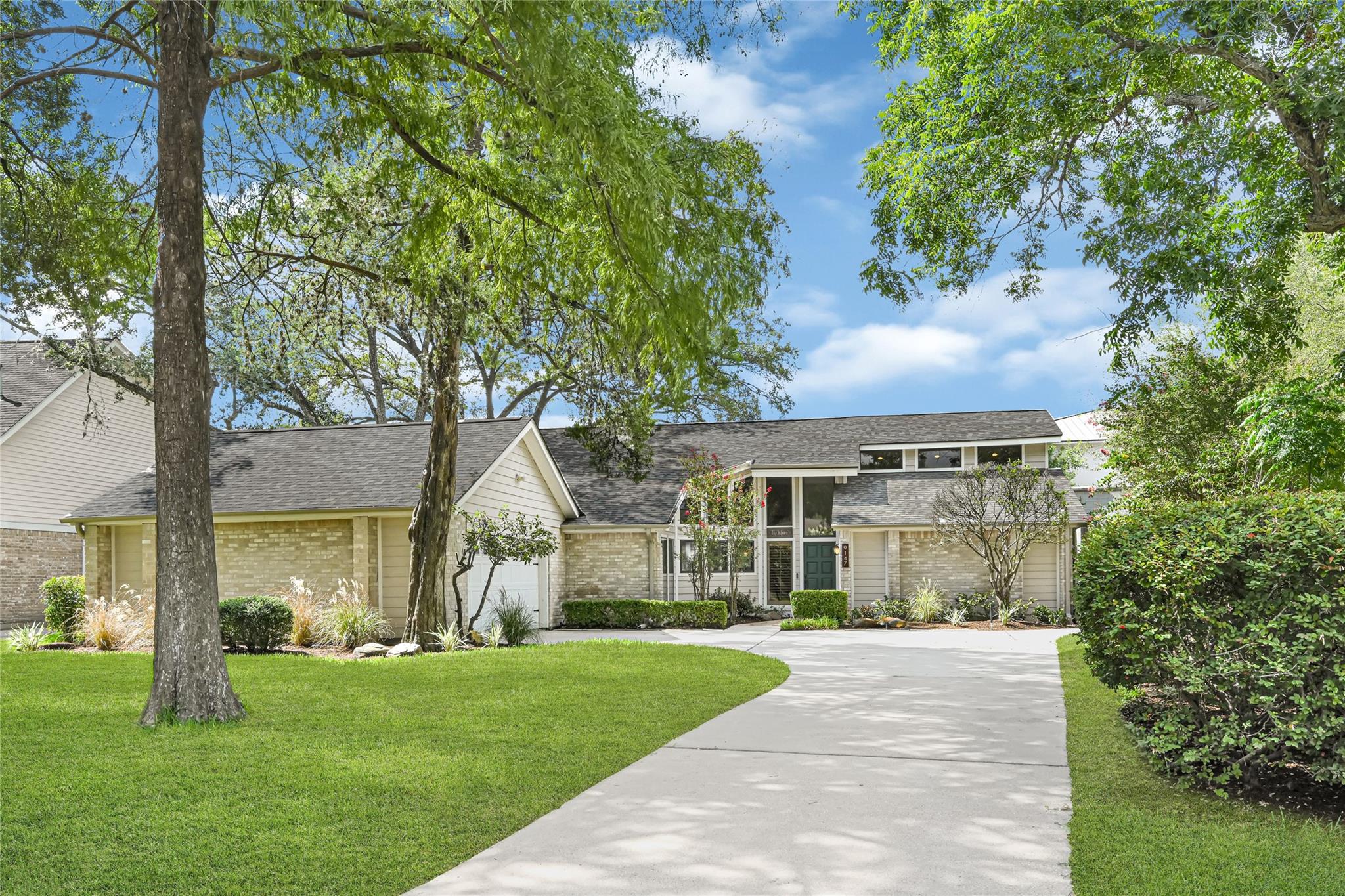 9147 Penn Manor Court — photo
