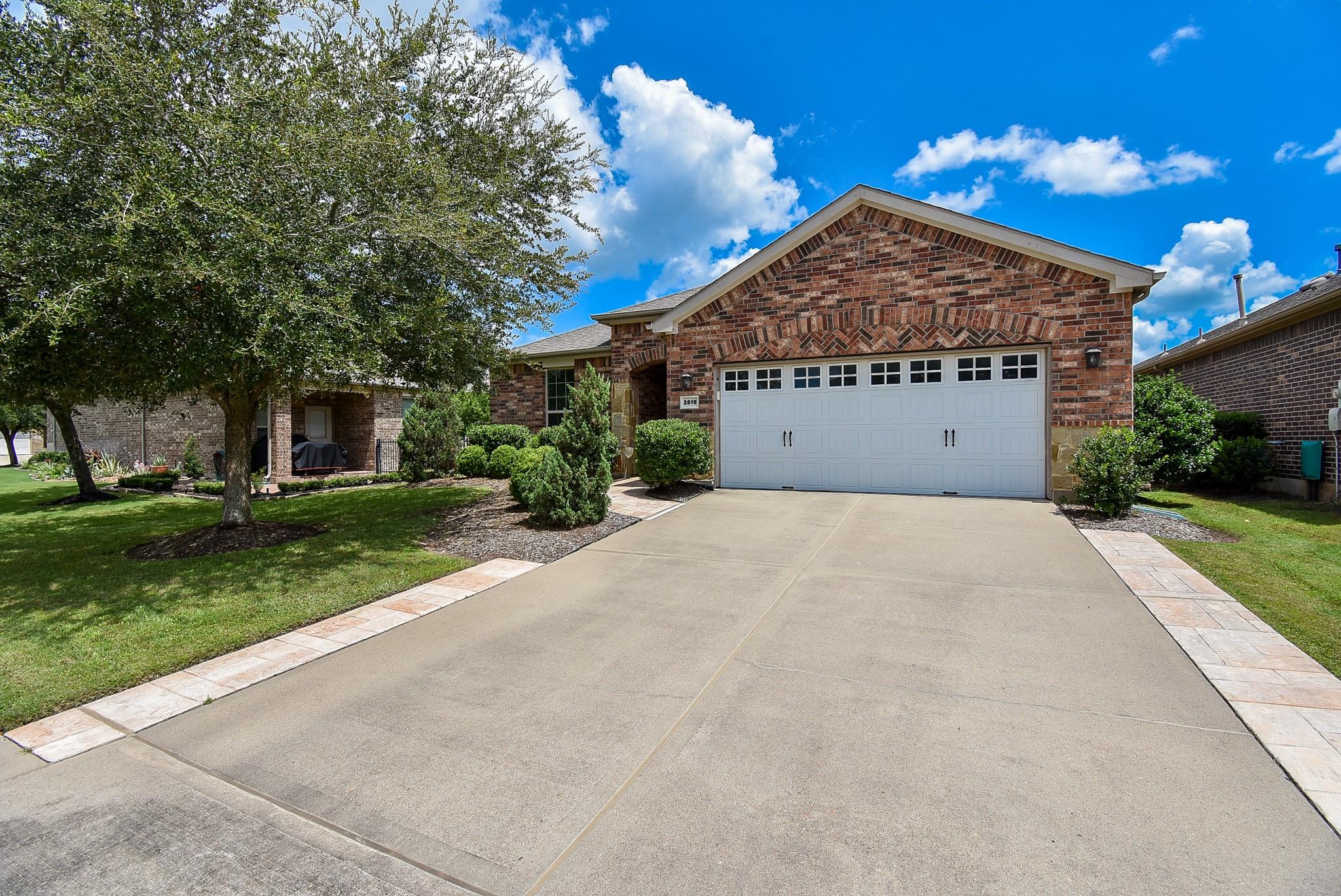 2819 Button Bush Drive — photo