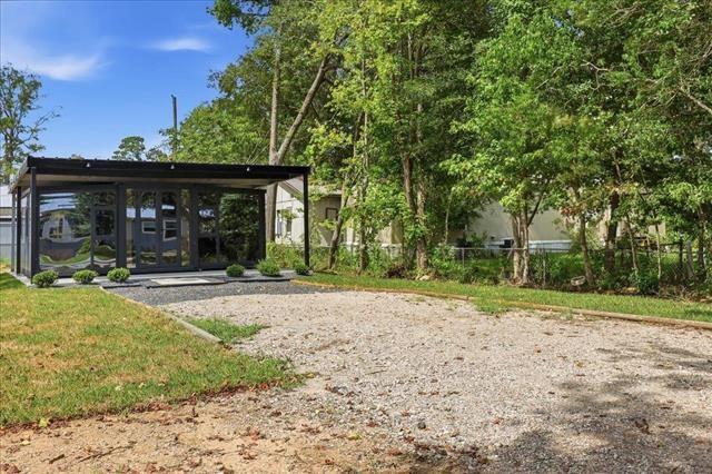 8947 Dogwood Drive — photo