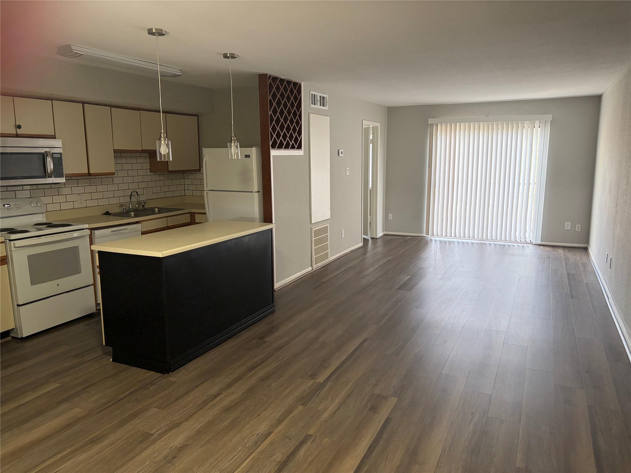 6107 Snug Harbor Drive #6207 — photo