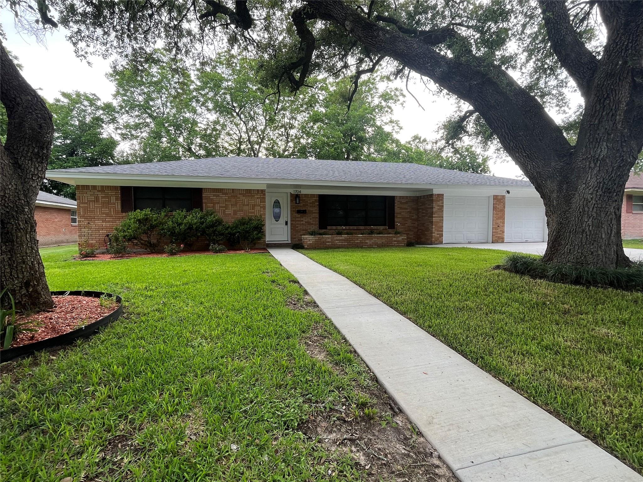 1704 Richardson Lane — photo