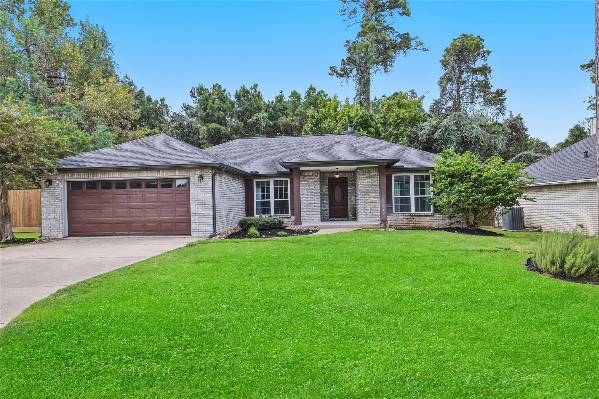 165 Lakeside Drive — photo
