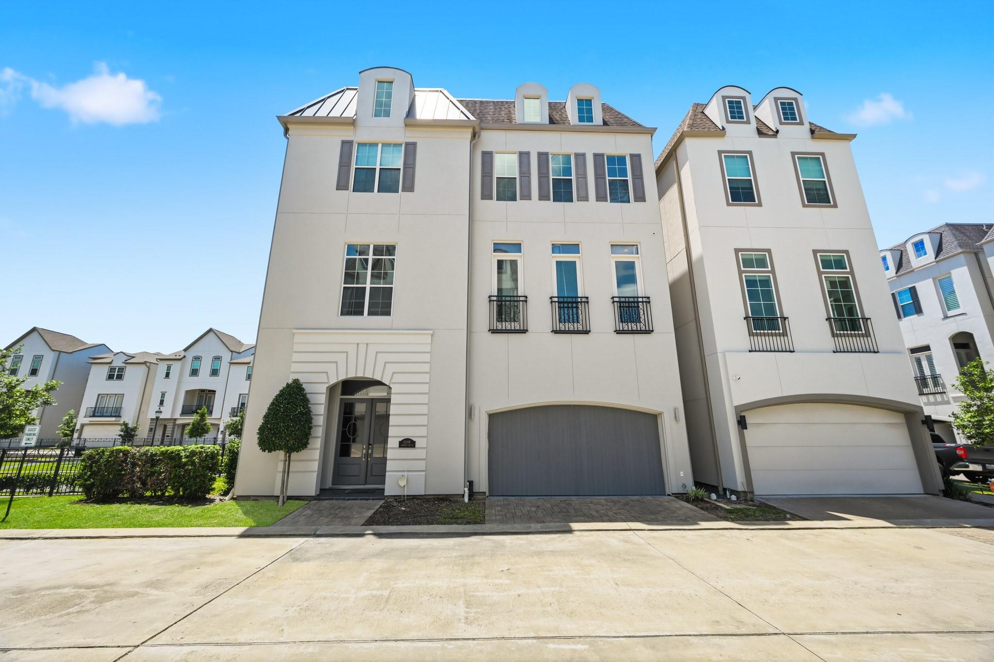 11119 Savannah Oaks Lane — photo